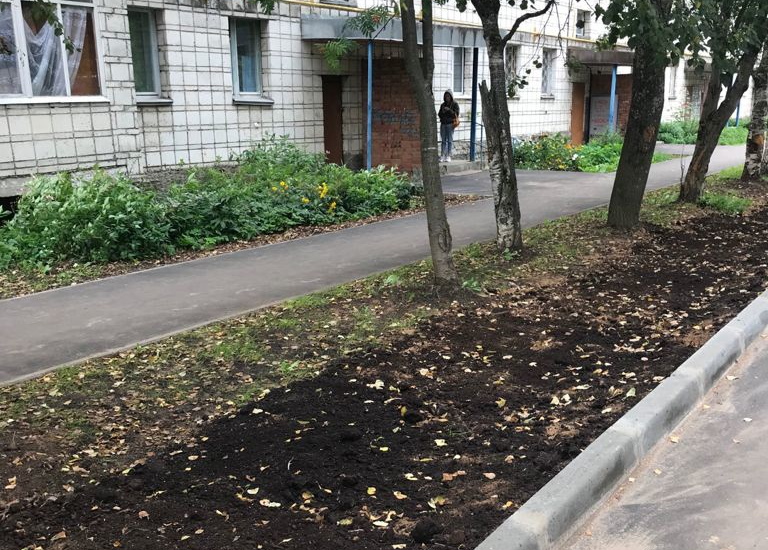 Под контролем судебных приставов во дворах Сыктывкара восстановлены дороги и тротуары