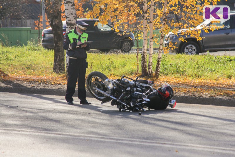 В Сыктывкаре на дороге пострадал мотоциклист