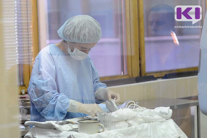 В Усинске от коронавируса скончался 81-летний вакцинированный, имеющий сопутствующие патологии