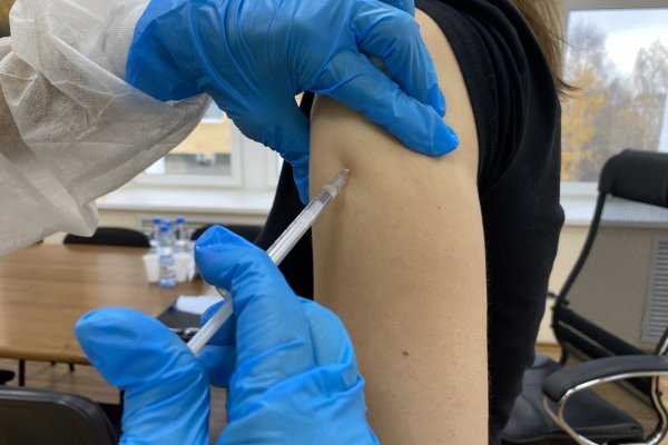 Сотрудники министерств в Коми вакцинируются от гриппа