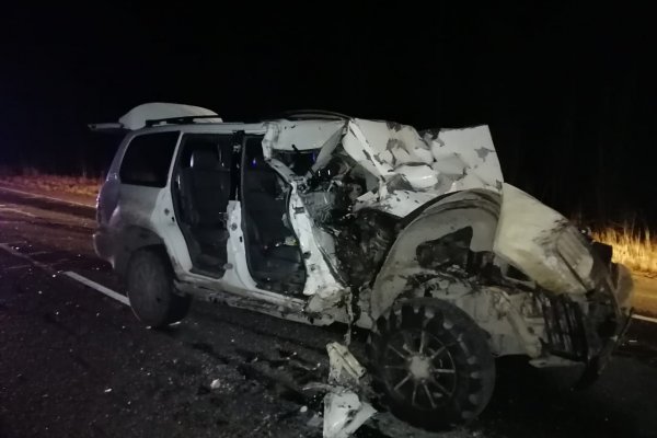 В Княжпогостском районе водитель Toyota Land Cruiser врезался в КАМАЗ с прицепом