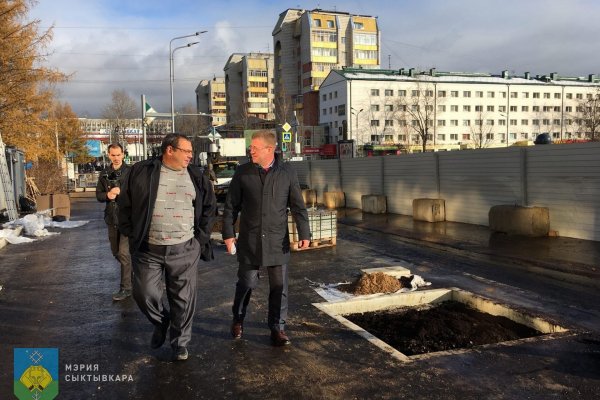 Вице-мэр Сыктывкара сообщил, когда откроется обновленный тротуар возле Дома быта