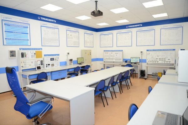 В Ухтинском государственном техническом университете после ремонта открыты именные лаборатории АО 