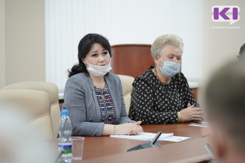 Будущий омбудсмен Коми Вера Железцова встретилась с депутатами Госсовета 