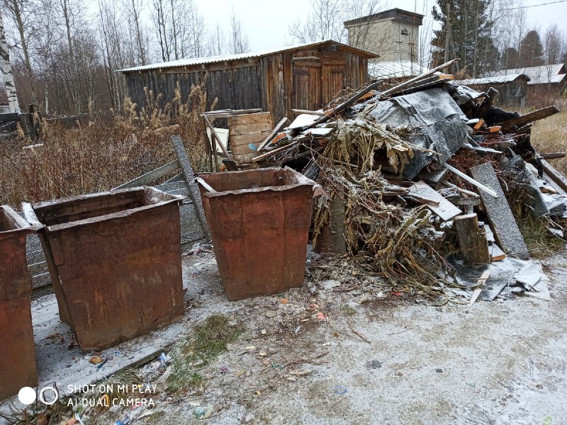 В Троицко-Печорске продолжается спор об уборке отходов, не относящихся к ТКО  