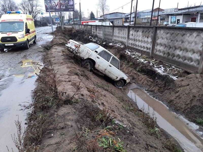 Ретро ДТП: в Сыктывкаре 83-летний водитель за рулем "копейки" попал в аварию
