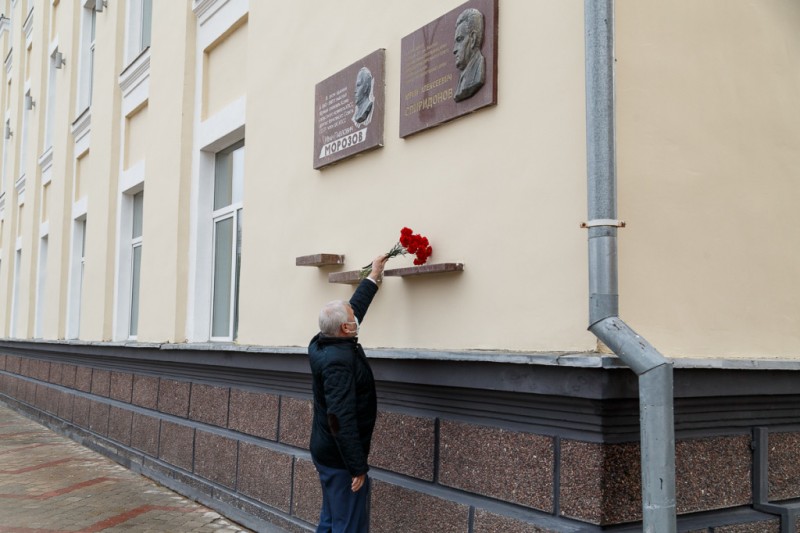 Владимир Уйба воздал дань памяти первому главе Коми