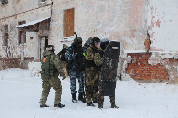 Воркутинский ОМОН Росгвардии провел спецоперацию по поиску и задержанию преступников 

