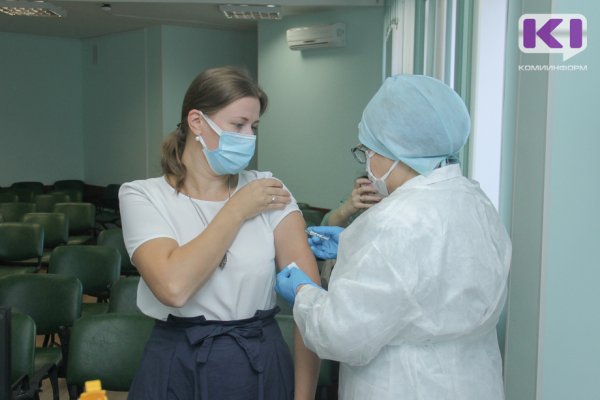 Гинцбург призвал сделать вакцинацию против COVID-19 обязательной
