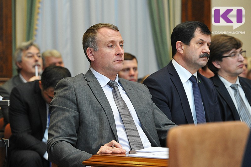 Избирком передал вакантный мандат депутата Госсовета Коми Илье Сидорину