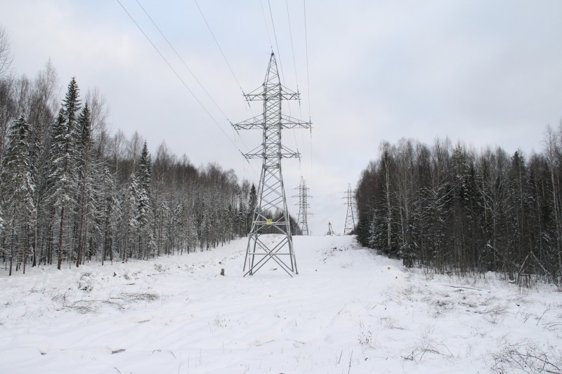 "Россети Северо-Запад" напоминают об опасности работ вблизи охранных зон линий электропередачи

