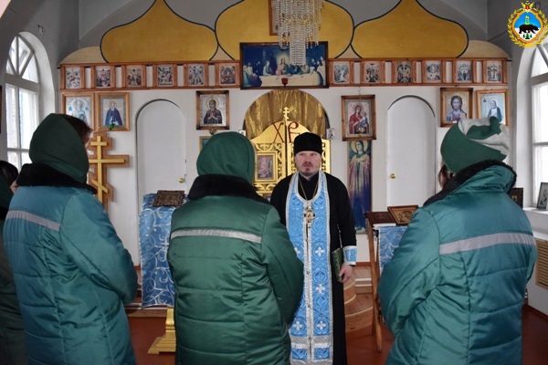 В трех колониях Коми побывали православные священнослужители

