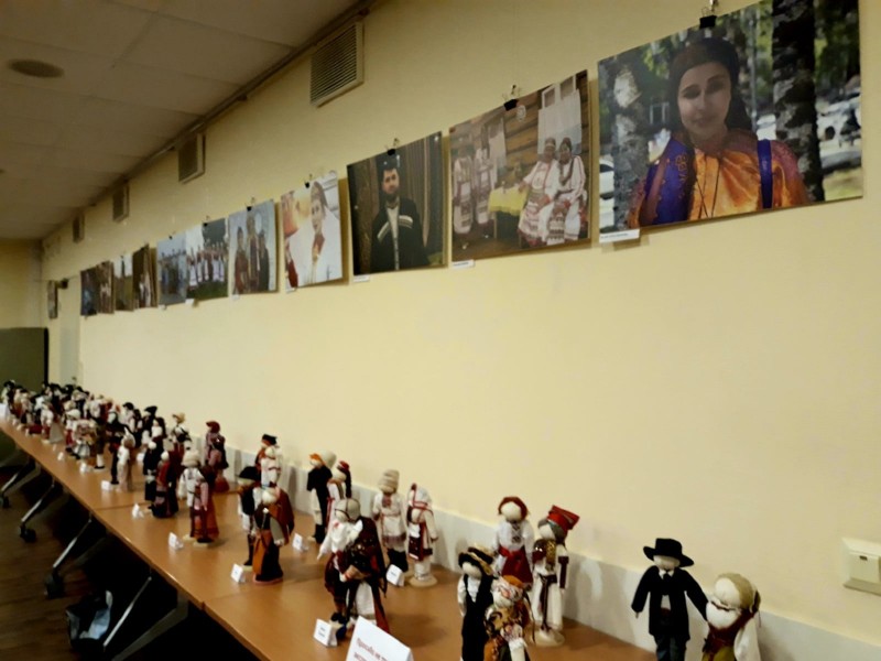 В Санкт-Петербурге познакомились с куклами-скрутками и музыкальными инструментами из Коми