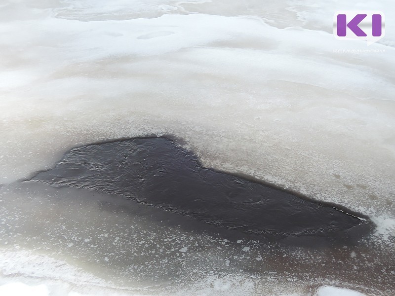 На реке Печора около села Ёрмица продолжается поиск утонувшего на снегоходе молодого человека