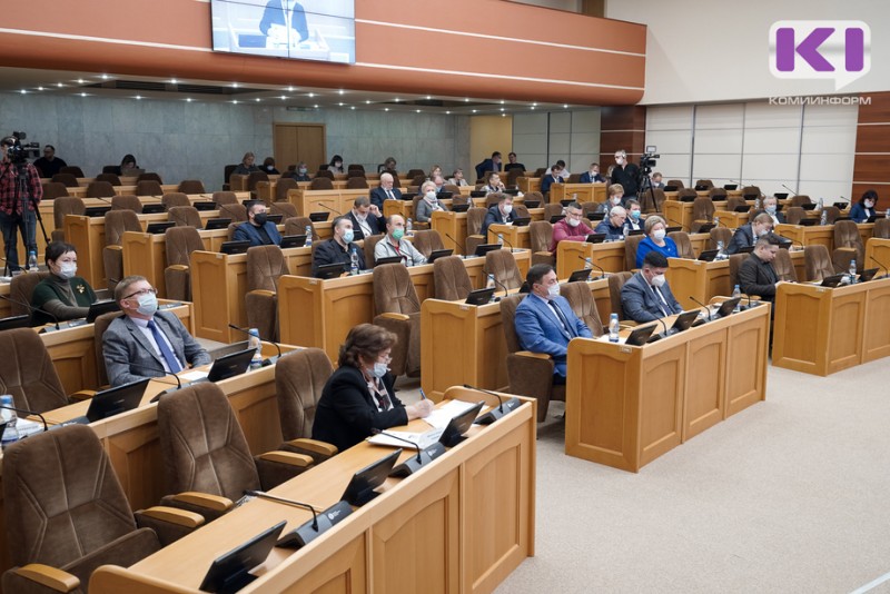 Госсовет Коми рассмотрит отзывы на федеральный законопроект "о куар-кодировании"

