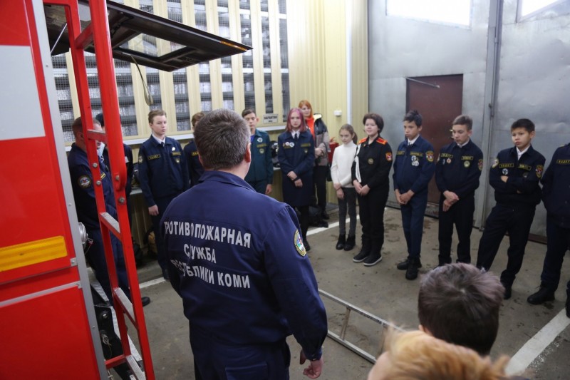 В Коми прошла первая профильная смена пожарно-спасательной школы для кадетов

