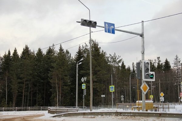 В сыктывкарском поселке Краснозатонский появился новый светофор

