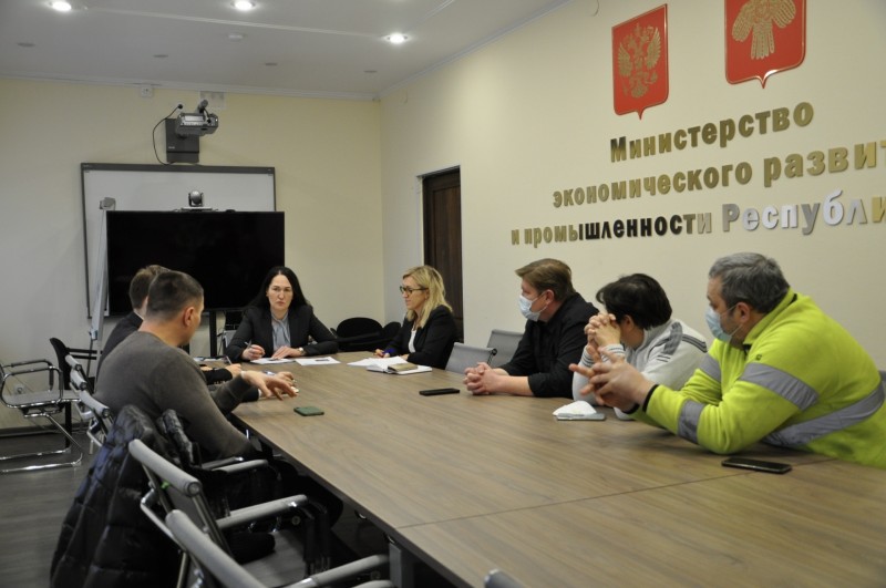 В Коми запланировали совместное совещание Минэконома, региональных перевозчиков и "Яндекс.Такси"
