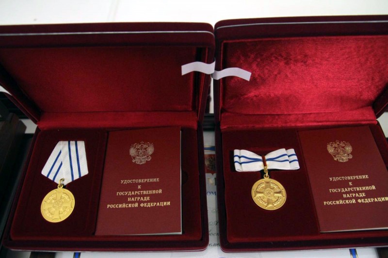 Владимир Уйба предложил выплачивать 25 тысяч рублей семьям, награжденным медалью ордена "Родительская слава"