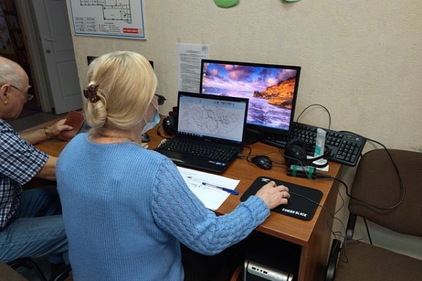 В Сыктывкаре создали компьютерный клуб для пожилых