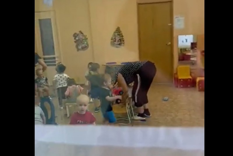 Сыктывкарка стала свидетелем жестокого обращения с ребенком в детском саду