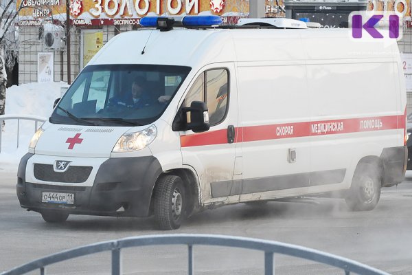 В Сыктывкаре водитель Hyundai сбил задним ходом 84-летнюю пенсионерку