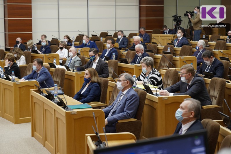Депутатов Молодежного парламента Коми простимулируют удостоверениями
