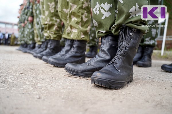 Путин подписал ежегодный указ о призыве пребывающих в запасе граждан РФ на военные сборы
