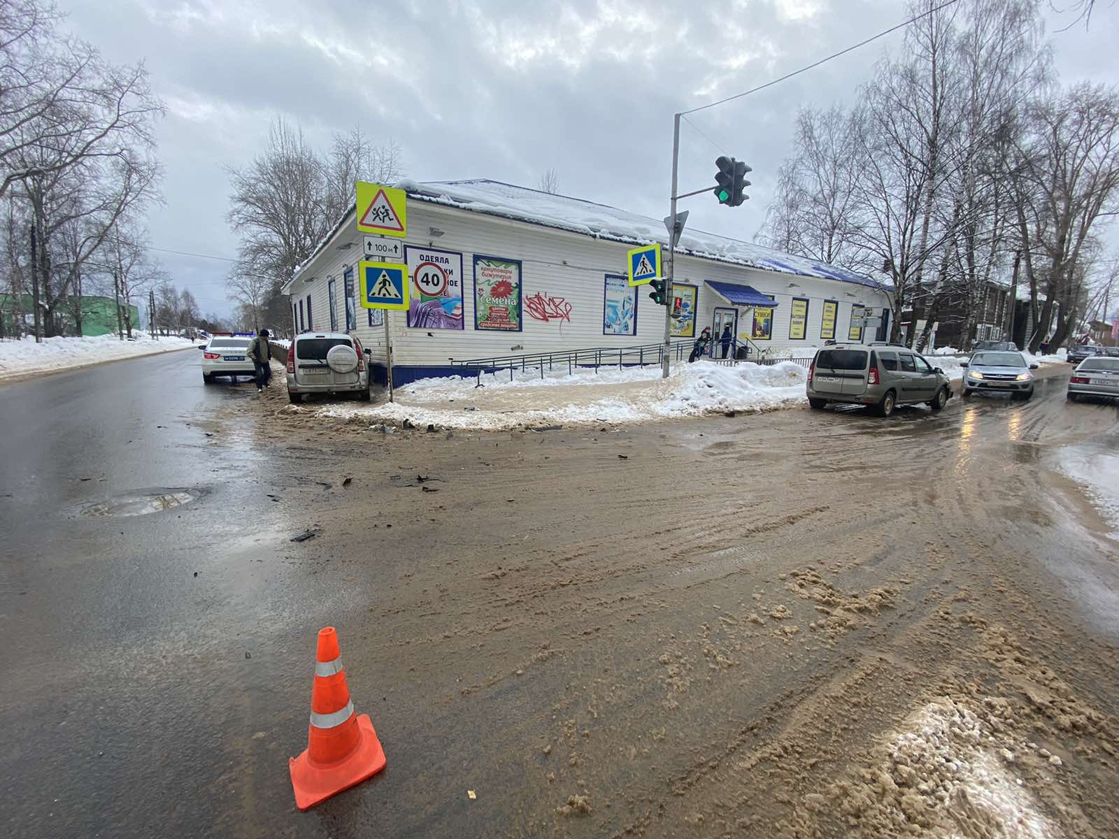 В Сыктывкаре после столкновения двух 