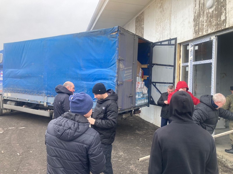 Фура с гуманитарной помощью для беженцев из ДНР и ЛНР от жителей Коми прибыла в Ростовскую область 