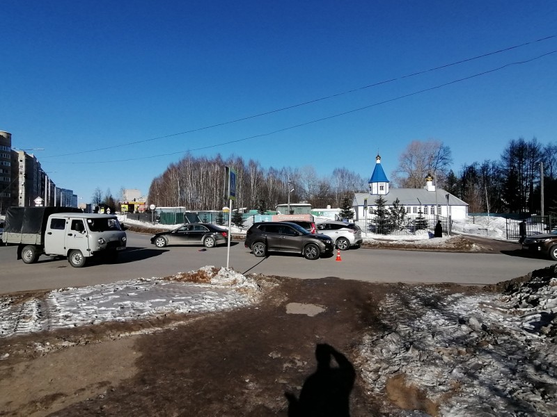 В Сыктывкаре водитель Nissan X-Trail сбил на зебре 80-летнюю пенсионерку