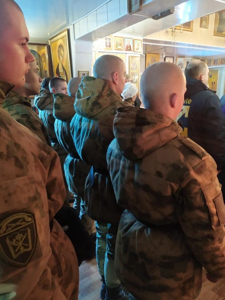 В Коми росгвардейцы приняли участие в литургии за здравие военнослужащих, участвующих в спецоперации