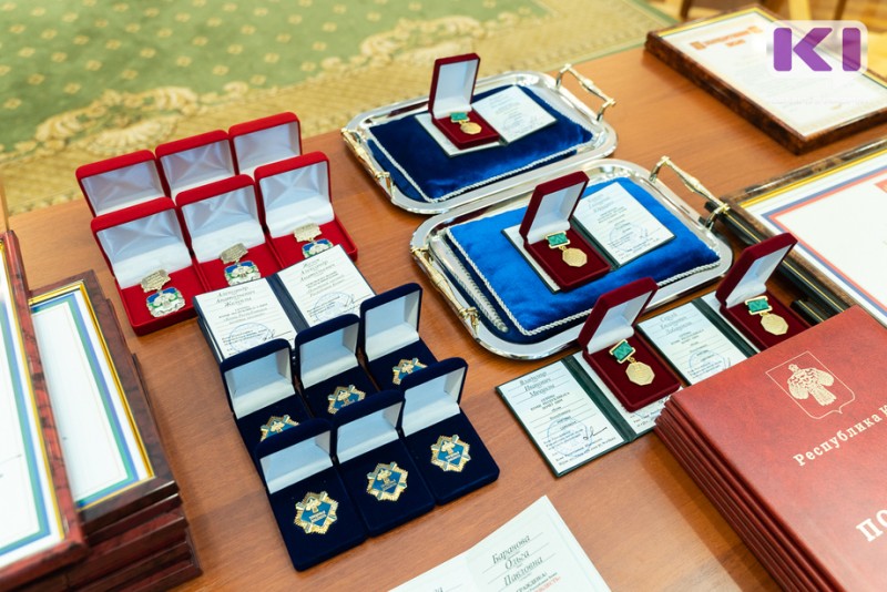 Владимир Путин наградил медалями пятерых огнеборцев из Коми 