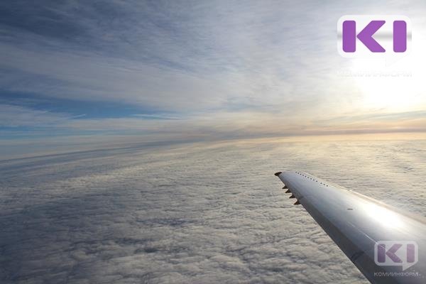 Самолет Москва - Сыктывкар вернулся в Шереметьево из-за неисправности
