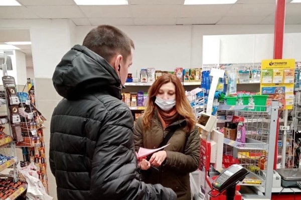 В общественных местах Сыктывкара продолжается проверка соблюдения масочного режима

