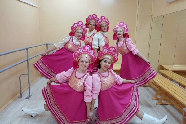 Отчетный концерт Мохченского дома культуры прошел в костюмах от ЛУКОЙЛа

