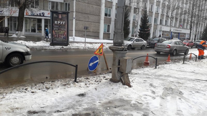 В Сыктывкаре оградят обочины от любителей парковаться в неположенном месте