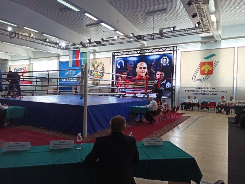 В Сыктывкар на республиканский турнир по боксу приедет олимпийский чемпион Евгений Тищенко