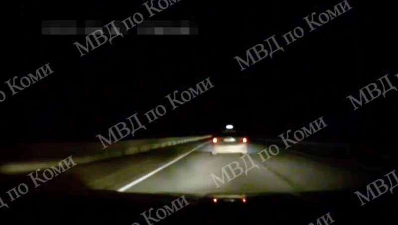 Сыктывкарские автоинспекторы применили оружие, чтобы остановить пьяного гонщика