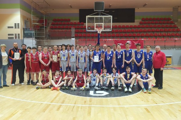 Сыктывкарцы завоевали золото первенства Коми по баскетболу