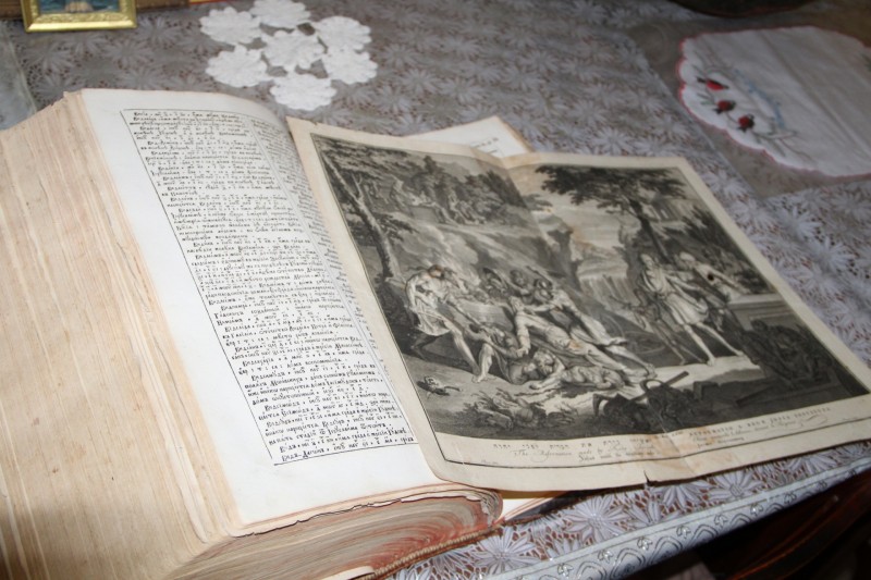"ЛУКОЙЛ" поможет Нацбиблиотеке Коми оцифровать книжные реликвии