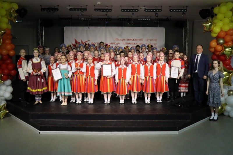 Творческие коллективы Коми выступили на гала-концерте детского фестиваля-конкурса "Венок дружбы"