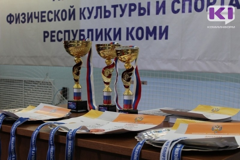 В столице Коми завершилось первенство России по тяжелой атлетике среди юниоров и юниорок