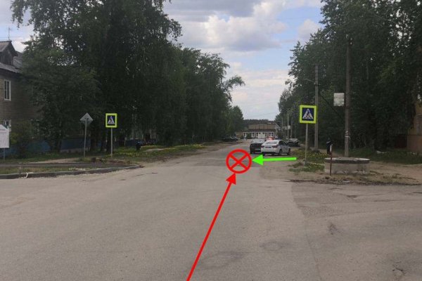 В сыктывкарском п.Краснозатонский водитель Renault Logan сбил на зебре пешехода