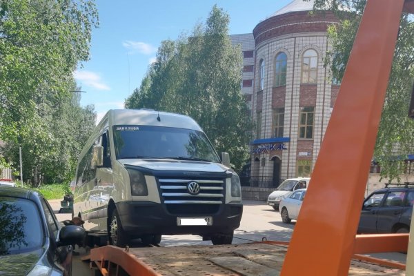 В Сыктывкаре у нелегальных перевозчиков арестовали два автобуса 

