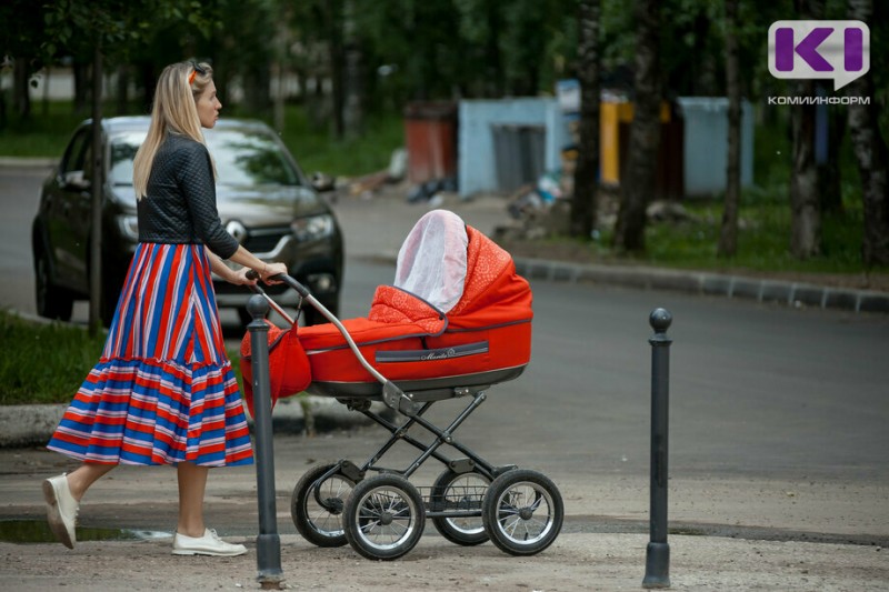 Срок декрета предложили менять без потери в деньгах