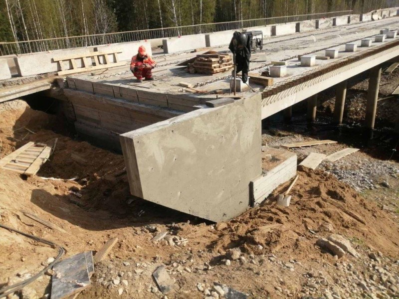 В Княжпогостском районе отремонтируют мост через реку Кручинушка