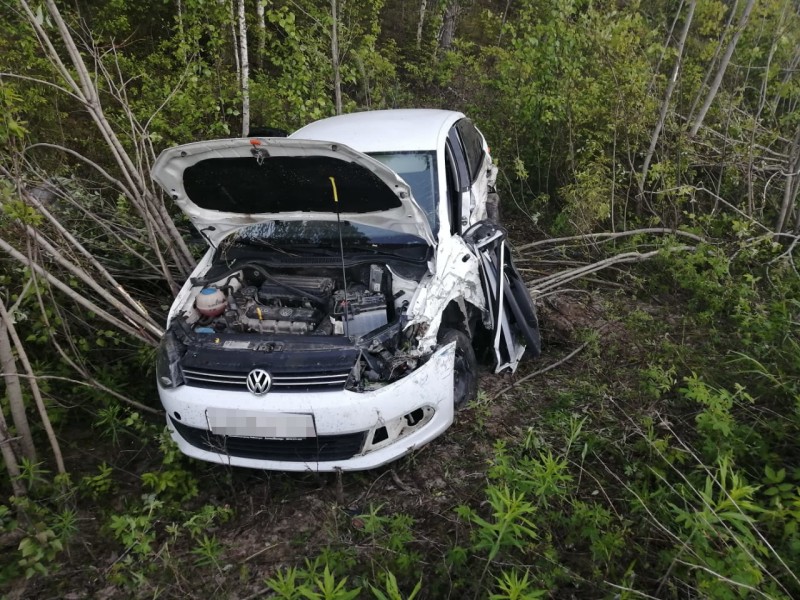 На трассе Сыктывкар - Ухта столкнулись ВАЗ и Volkswagen Polo, пострадали четверо 