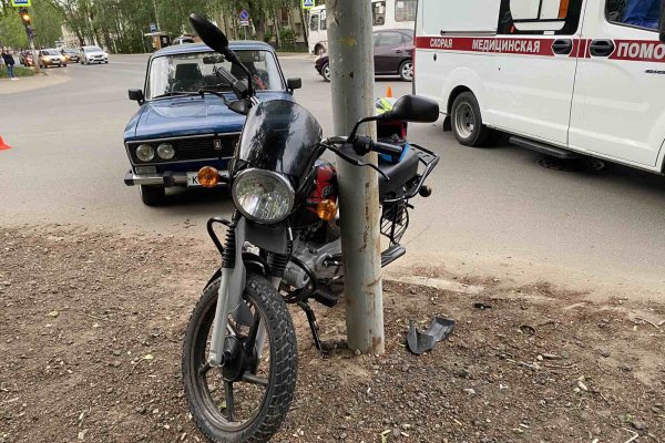 В Сыктывкаре 16-летний мотоциклист после столкновения с 