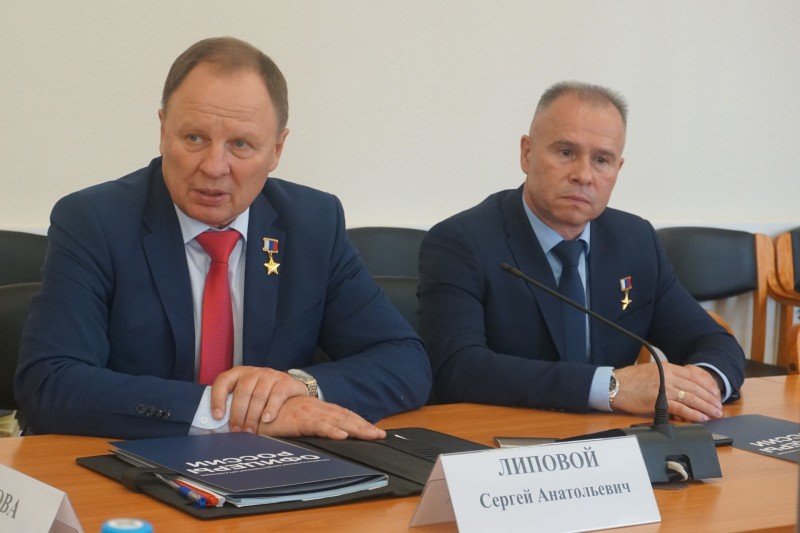 В Правительстве Коми поддержали патриотические инициативы "Офицеров России"